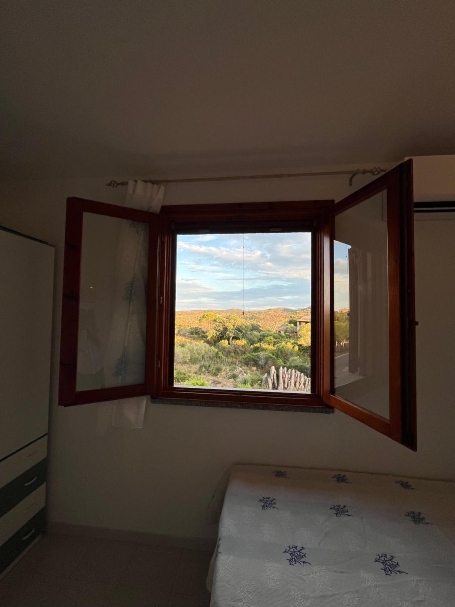 Casa Sviluppata Su Due Piani Con Doppia Veranda E Parcheggio Privato San Teodoro  Exteriör bild