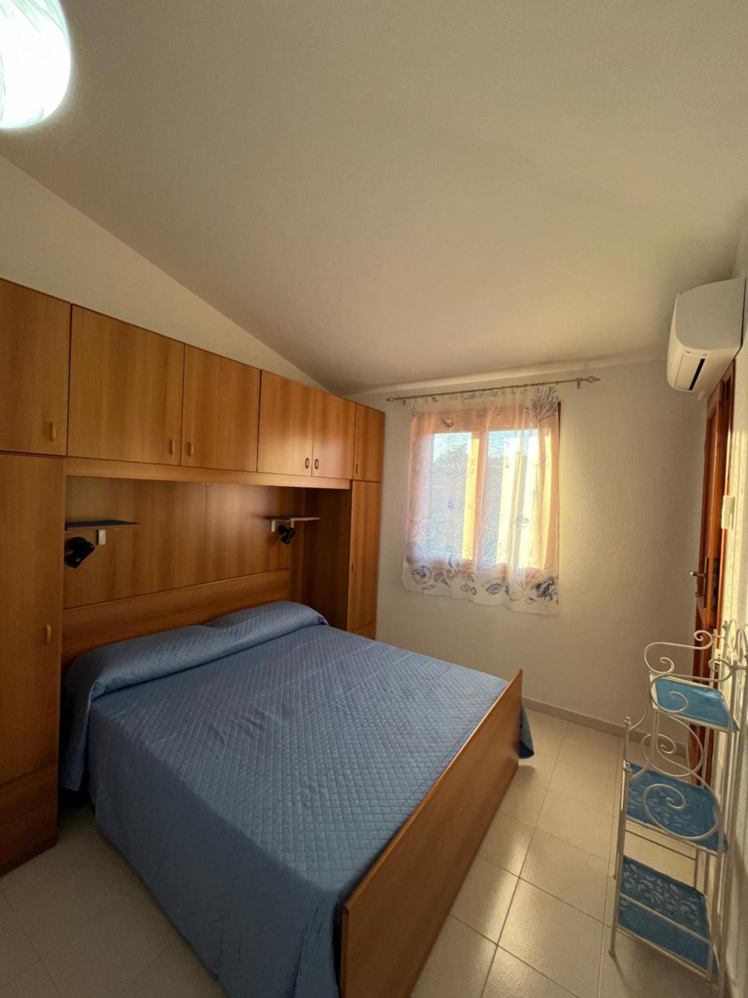 Casa Sviluppata Su Due Piani Con Doppia Veranda E Parcheggio Privato San Teodoro  Exteriör bild
