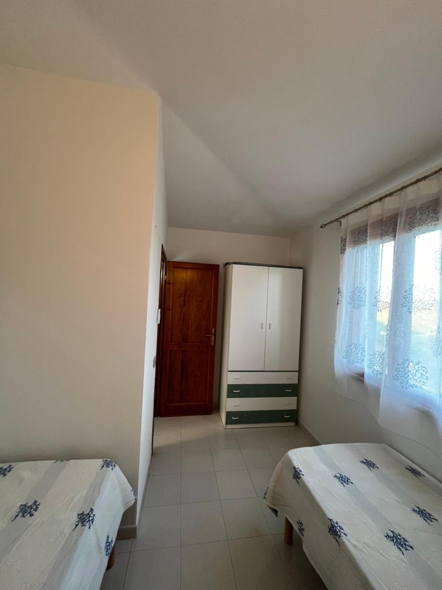 Casa Sviluppata Su Due Piani Con Doppia Veranda E Parcheggio Privato San Teodoro  Exteriör bild
