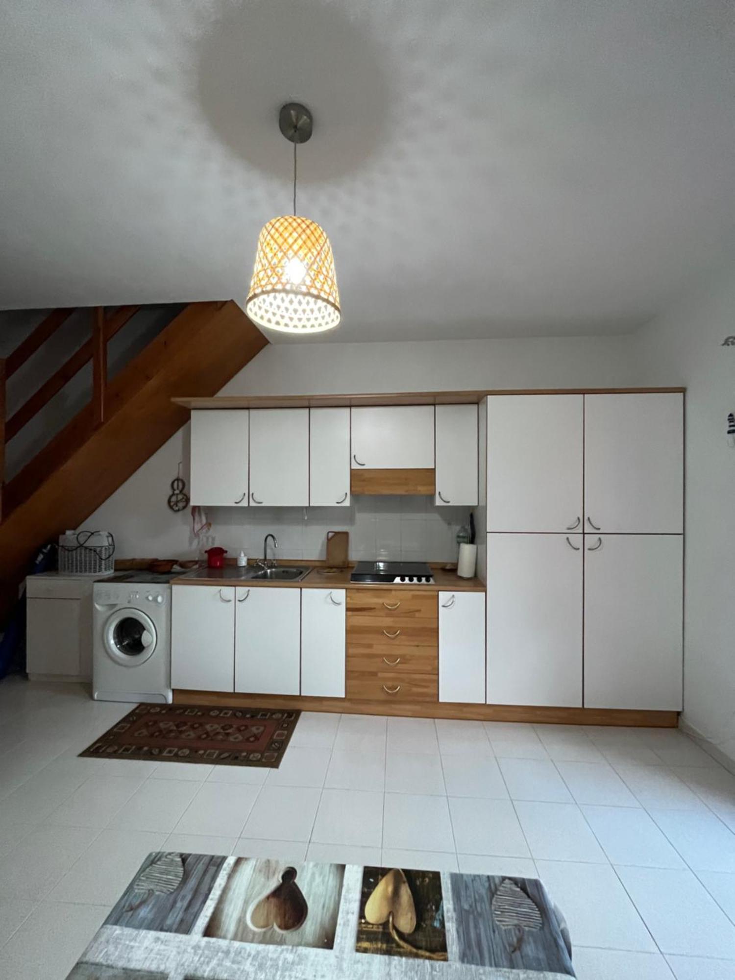 Casa Sviluppata Su Due Piani Con Doppia Veranda E Parcheggio Privato San Teodoro  Exteriör bild