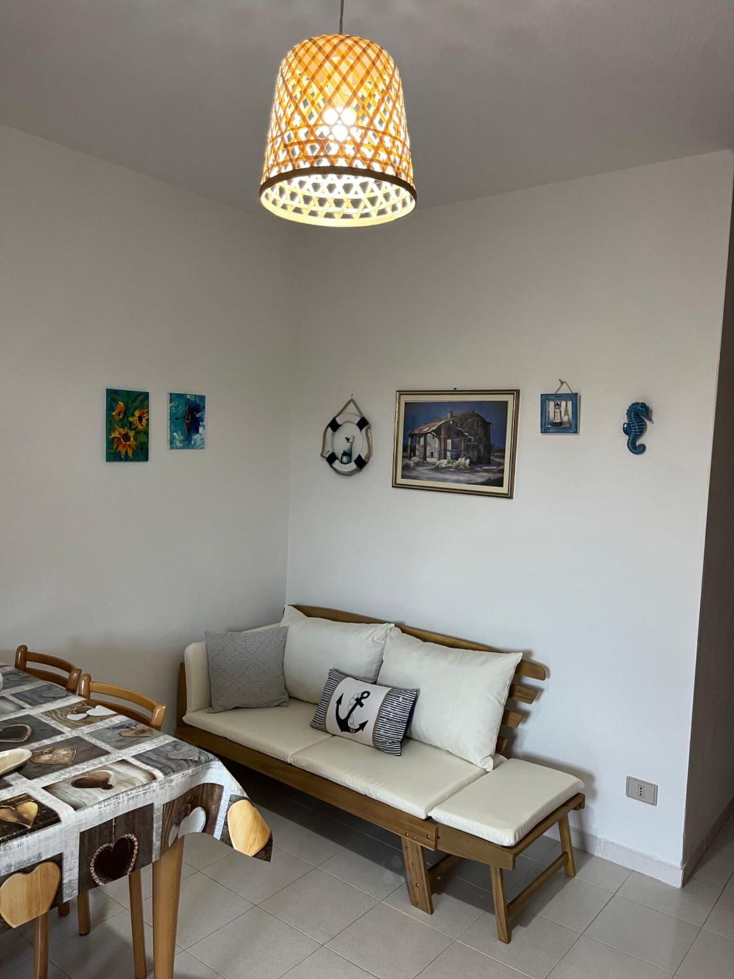 Casa Sviluppata Su Due Piani Con Doppia Veranda E Parcheggio Privato San Teodoro  Exteriör bild