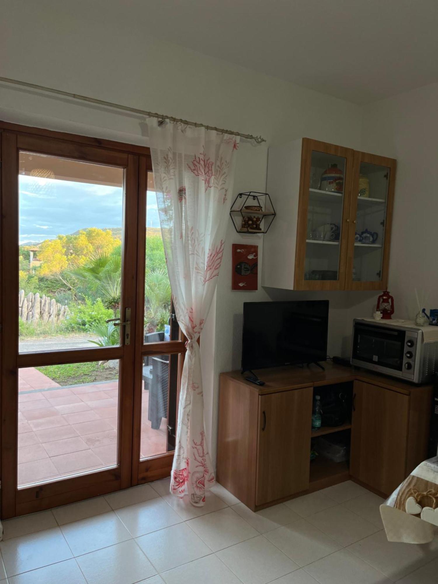 Casa Sviluppata Su Due Piani Con Doppia Veranda E Parcheggio Privato San Teodoro  Exteriör bild